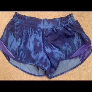 Lululemon Hotty Hot shorts. Size 4. 2.5 inch inseam. Never worn!